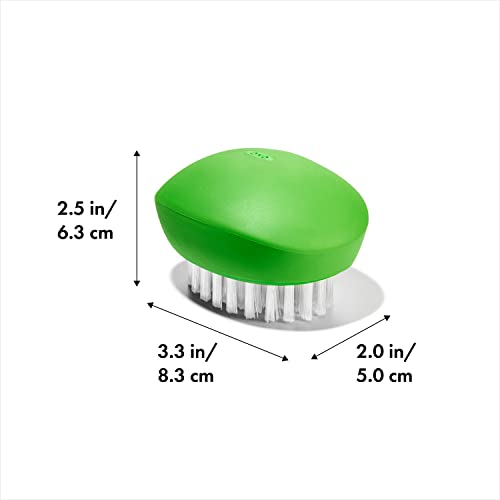 OXO Good Grips Vegetable Brush Black, 1 EA | Sturdy Nylon Bristles Clean Firm Produce, Non-Slip Grip, Ideal for Potatoes & Carrots, Dishwasher Safe