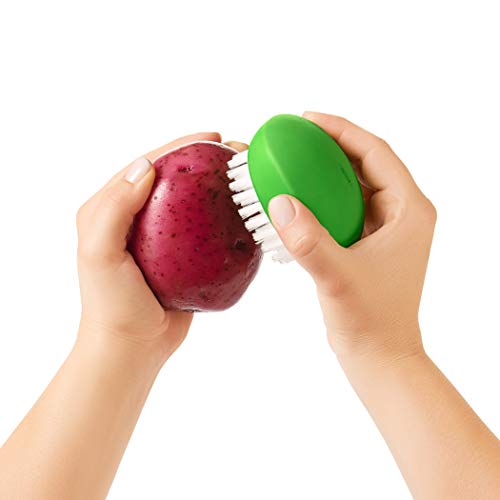 OXO Good Grips Vegetable Brush Black, 1 EA | Sturdy Nylon Bristles Clean Firm Produce, Non-Slip Grip, Ideal for Potatoes & Carrots, Dishwasher Safe