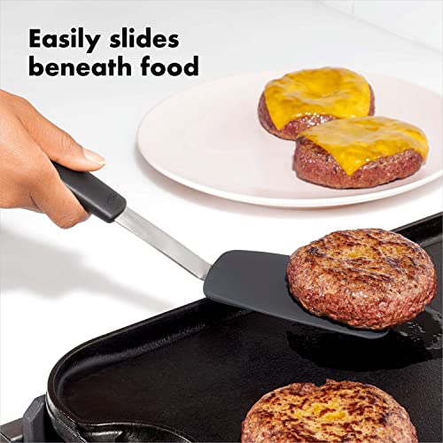 OXO Good Grips Small Silicone Flexible Turner - Black | Spatula, Heat Resistant and Flexible Head, Non-Stick Safe, Ideal for Flipping Burgers or Eggs, Dishwasher Safe